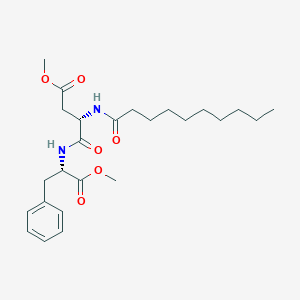 molecular formula C25H38N2O6 B101991 methyl (3S)-3-(decanoylamino)-4-[[(2S)-1-methoxy-1-oxo-3-phenylpropan-2-yl]amino]-4-oxobutanoate CAS No. 15939-53-4
