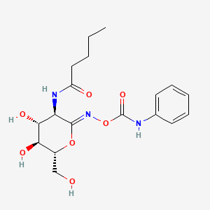 [[(3r,4r,5s,6r)-4,5-Dihydroxy-6-(Hydroxymethyl)-3-(Pentanoylamino)oxan-2-Ylidene]amino] N-Phenylcarbamate