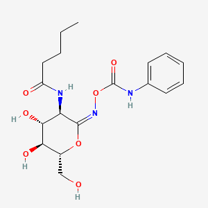 [(E)-[(3R,4R,5S,6R)-4,5-dihydroxy-6-(hydroxymethyl)-3-(pentanoylamino)oxan-2-ylidene]amino] N-phenylcarbamate