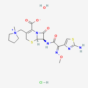 (6R,7R)-7-[[(2E)-2-(2-amino-1,3-thiazol-4-yl)-2-methoxyiminoacetyl]amino]-3-[(1-methylpyrrolidin-1-ium-1-yl)methyl]-8-oxo-5-thia-1-azabicyclo[4.2.0]oct-2-ene-2-carboxylate;hydrate;hydrochloride