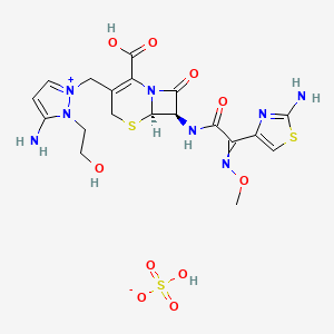 5-amino-2-(((6R,7R)-7-((Z)-2-(2-aminothiazol-4-yl)-2-(methoxyimino)acetamido)-2-carboxy-8-oxo-5-thia-1-azabicyclo[4.2.0]oct-2-en-3-yl)methyl)-1-(2-hydroxyethyl)-1H-pyrazol-2-ium hydrogensulfate