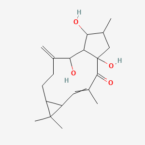 1,11,13-Trihydroxy-3,6,6,14-tetramethyl-10-methylidenetricyclo[10.3.0.05,7]pentadec-3-en-2-one