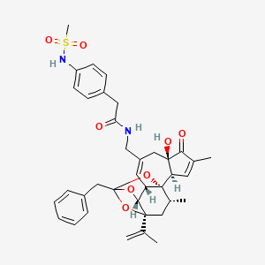 N-{[(1R,2R,6R,10S,11R,15S,17R)-13-benzyl-6-hydroxy-4,17-dimethyl-5-oxo-15-(prop-1-en-2-yl)-12,14,18-trioxapentacyclo[11.4.1.0^{1,10}.0^{2,6}.0^{11,15}]octadeca-3,8-dien-8-yl]methyl}-2-(4-methanesulfonamidophenyl)acetamide