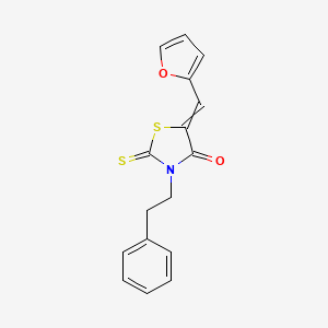 5-(Furan-2-ylmethylidene)-3-(2-phenylethyl)-2-sulfanylidene-1,3-thiazolidin-4-one