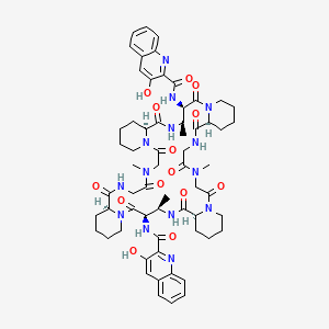 3-hydroxy-N-[(3R,4R,7S,20S,27R,28R,31S,44S)-27-[(3-hydroxyquinoline-2-carbonyl)amino]-4,15,28,39-tetramethyl-2,6,13,16,19,26,30,37,40,43-decaoxo-1,5,12,15,18,25,29,36,39,42-decazapentacyclo[42.4.0.07,12.020,25.031,36]octatetracontan-3-yl]quinoline-2-carboxamide