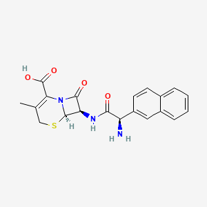 molecular formula C20H19N3O4S B10826611 5-Thia-1-azabicyclo(4.2.0)oct-2-ene-2-carboxylic acid, 7-(((2R)-amino-2-naphthalenylacetyl)amino)-3-methyl-8-oxo-, (6R,7R)- CAS No. 93662-89-6