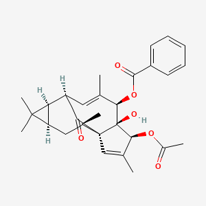 [(1S,4S,5R,6R,9R,10R,12R,14R)-4-acetyloxy-5-hydroxy-3,7,11,11,14-pentamethyl-15-oxo-6-tetracyclo[7.5.1.01,5.010,12]pentadeca-2,7-dienyl] benzoate