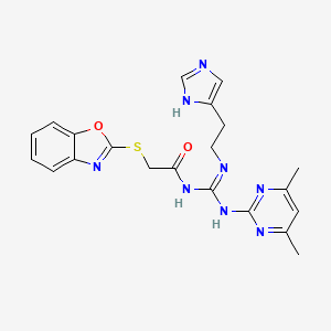 2-(1,3-benzoxazol-2-ylsulfanyl)-N-[(E)-[(4,6-dimethylpyrimidin-2-yl)amino]{[2-(1H-imidazol-4-yl)ethyl]amino}methylidene]acetamide