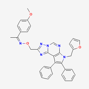 (1Z)-N-{[7-(furan-2-ylmethyl)-8,9-diphenyl-7H-pyrrolo[3,2-e][1,2,4]triazolo[1,5-c]pyrimidin-2-yl]methoxy}-1-(4-methoxyphenyl)ethanimine