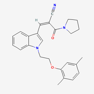 (2Z)-3-{1-[2-(2,5-dimethylphenoxy)ethyl]-1H-indol-3-yl}-2-(pyrrolidin-1-ylcarbonyl)prop-2-enenitrile