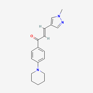 (2E)-3-(1-methyl-1H-pyrazol-4-yl)-1-[4-(piperidin-1-yl)phenyl]prop-2-en-1-one