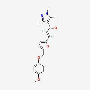 (2E)-3-{5-[(4-methoxyphenoxy)methyl]furan-2-yl}-1-(1,3,5-trimethyl-1H-pyrazol-4-yl)prop-2-en-1-one