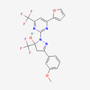 1-[4-(furan-2-yl)-6-(trifluoromethyl)pyrimidin-2-yl]-3-(3-methoxyphenyl)-5-(trifluoromethyl)-4,5-dihydro-1H-pyrazol-5-ol