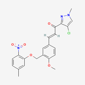 (2E)-1-(4-chloro-1-methyl-1H-pyrazol-3-yl)-3-{4-methoxy-3-[(5-methyl-2-nitrophenoxy)methyl]phenyl}prop-2-en-1-one