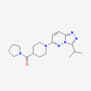 molecular formula C18H26N6O B10980362 {1-[3-(Propan-2-yl)[1,2,4]triazolo[4,3-b]pyridazin-6-yl]piperidin-4-yl}(pyrrolidin-1-yl)methanone 