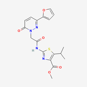 molecular formula C18H18N4O5S B10982542 methyl 2-({[3-(furan-2-yl)-6-oxopyridazin-1(6H)-yl]acetyl}amino)-5-(propan-2-yl)-1,3-thiazole-4-carboxylate 