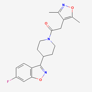 2-(3,5-Dimethyl-1,2-oxazol-4-yl)-1-[4-(6-fluoro-1,2-benzoxazol-3-yl)piperidin-1-yl]ethanone