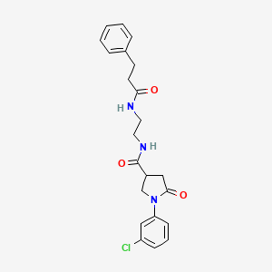 1-(3-chlorophenyl)-5-oxo-N-{2-[(3-phenylpropanoyl)amino]ethyl}pyrrolidine-3-carboxamide