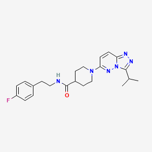 molecular formula C22H27FN6O B10996203 N-[2-(4-fluorophenyl)ethyl]-1-[3-(propan-2-yl)[1,2,4]triazolo[4,3-b]pyridazin-6-yl]piperidine-4-carboxamide 