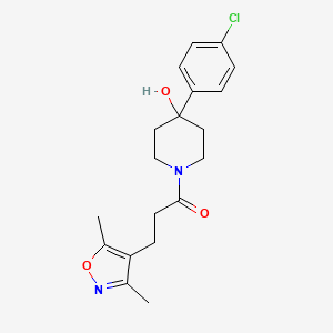 1-[4-(4-Chlorophenyl)-4-hydroxypiperidin-1-yl]-3-(3,5-dimethyl-1,2-oxazol-4-yl)propan-1-one