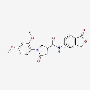 1-(2,4-dimethoxyphenyl)-5-oxo-N-(1-oxo-1,3-dihydro-2-benzofuran-5-yl)pyrrolidine-3-carboxamide