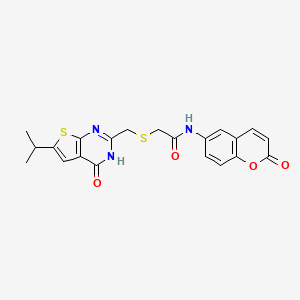 2-({[4-hydroxy-6-(propan-2-yl)thieno[2,3-d]pyrimidin-2-yl]methyl}sulfanyl)-N-(2-oxo-2H-chromen-6-yl)acetamide