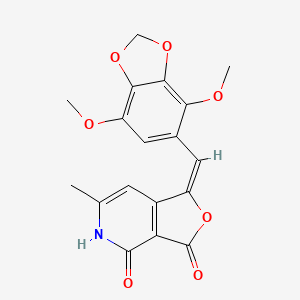 (1E)-1-[(4,7-dimethoxy-1,3-benzodioxol-5-yl)methylidene]-6-methylfuro[3,4-c]pyridine-3,4(1H,5H)-dione