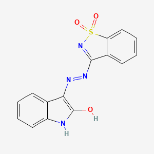 (3Z)-3-[2-(1,1-dioxido-1,2-benzothiazol-3-yl)hydrazinylidene]-1,3-dihydro-2H-indol-2-one