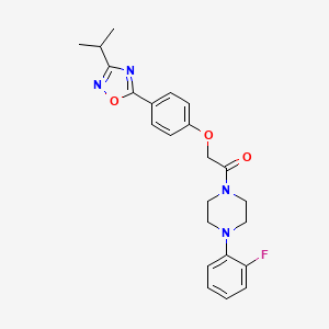 1-[4-(2-Fluorophenyl)piperazin-1-yl]-2-{4-[3-(propan-2-yl)-1,2,4-oxadiazol-5-yl]phenoxy}ethanone