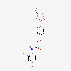 N-(2-chloro-4-fluorophenyl)-2-{4-[3-(propan-2-yl)-1,2,4-oxadiazol-5-yl]phenoxy}acetamide