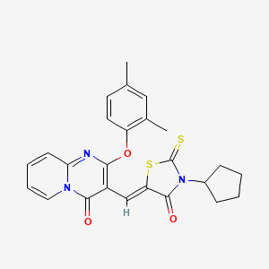 3-[(Z)-(3-cyclopentyl-4-oxo-2-thioxo-1,3-thiazolidin-5-ylidene)methyl]-2-(2,4-dimethylphenoxy)-4H-pyrido[1,2-a]pyrimidin-4-one