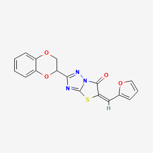 (5E)-2-(2,3-dihydro-1,4-benzodioxin-2-yl)-5-(furan-2-ylmethylidene)[1,3]thiazolo[3,2-b][1,2,4]triazol-6(5H)-one