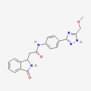 N-{4-[3-(methoxymethyl)-1H-1,2,4-triazol-5-yl]phenyl}-2-(3-oxo-2,3-dihydro-1H-isoindol-1-yl)acetamide