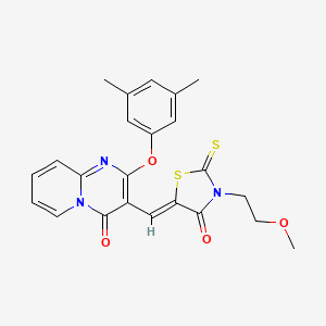 2-(3,5-dimethylphenoxy)-3-{(Z)-[3-(2-methoxyethyl)-4-oxo-2-thioxo-1,3-thiazolidin-5-ylidene]methyl}-4H-pyrido[1,2-a]pyrimidin-4-one