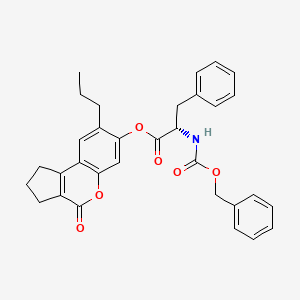 4-oxo-8-propyl-1,2,3,4-tetrahydrocyclopenta[c]chromen-7-yl N-[(benzyloxy)carbonyl]-L-phenylalaninate