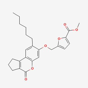 molecular formula C25H28O6 B11163828 Methyl 5-{[(8-hexyl-4-oxo-1,2,3,4-tetrahydrocyclopenta[c]chromen-7-yl)oxy]methyl}-2-furoate 