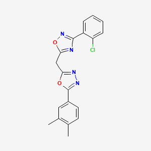 3-(2-Chlorophenyl)-5-{[5-(3,4-dimethylphenyl)-1,3,4-oxadiazol-2-yl]methyl}-1,2,4-oxadiazole