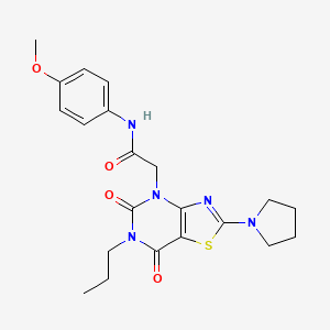 molecular formula C21H25N5O4S B11200192 2-(5,7-Dioxo-6-propyl-2-(pyrrolidin-1-yl)-6,7-dihydrothiazolo[4,5-d]pyrimidin-4(5H)-yl)-N-(4-methoxyphenyl)acetamide 