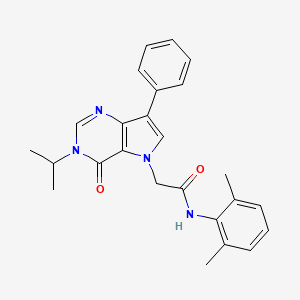 N-(2,6-dimethylphenyl)-2-[4-oxo-7-phenyl-3-(propan-2-yl)-3,4-dihydro-5H-pyrrolo[3,2-d]pyrimidin-5-yl]acetamide