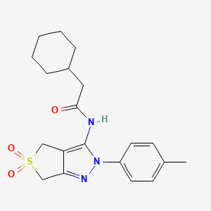 molecular formula C20H25N3O3S B11205778 2-cyclohexyl-N-(5,5-dioxido-2-(p-tolyl)-4,6-dihydro-2H-thieno[3,4-c]pyrazol-3-yl)acetamide 