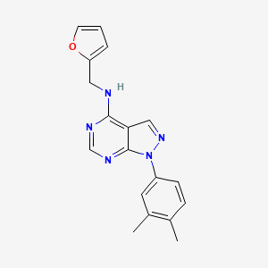 molecular formula C18H17N5O B11220494 1-(3,4-dimethylphenyl)-N-(2-furylmethyl)-1H-pyrazolo[3,4-d]pyrimidin-4-amine 