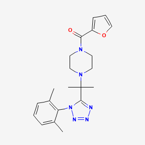 (4-{2-[1-(2,6-dimethylphenyl)-1H-tetrazol-5-yl]propan-2-yl}piperazin-1-yl)(furan-2-yl)methanone