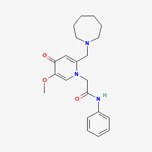 2-(2-(azepan-1-ylmethyl)-5-methoxy-4-oxopyridin-1(4H)-yl)-N-phenylacetamide