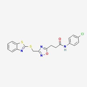 molecular formula C19H15ClN4O2S2 B11242071 3-{3-[(1,3-benzothiazol-2-ylsulfanyl)methyl]-1,2,4-oxadiazol-5-yl}-N-(4-chlorophenyl)propanamide 