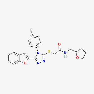 2-{[5-(1-benzofuran-2-yl)-4-(4-methylphenyl)-4H-1,2,4-triazol-3-yl]sulfanyl}-N-(tetrahydrofuran-2-ylmethyl)acetamide