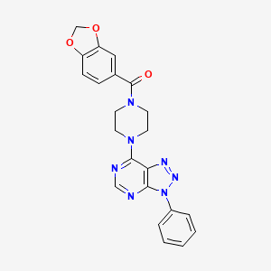 molecular formula C22H19N7O3 B11247329 benzo[d][1,3]dioxol-5-yl(4-(3-phenyl-3H-[1,2,3]triazolo[4,5-d]pyrimidin-7-yl)piperazin-1-yl)methanone 