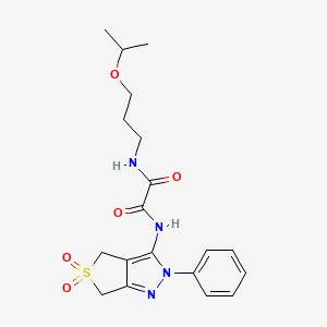 molecular formula C19H24N4O5S B11247996 N-(5,5-dioxido-2-phenyl-2,6-dihydro-4H-thieno[3,4-c]pyrazol-3-yl)-N'-(3-isopropoxypropyl)ethanediamide 