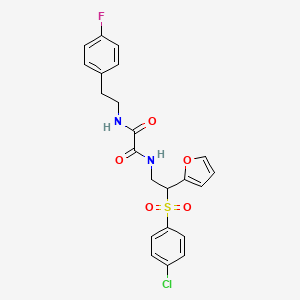 molecular formula C22H20ClFN2O5S B11249502 N1-(2-((4-chlorophenyl)sulfonyl)-2-(furan-2-yl)ethyl)-N2-(4-fluorophenethyl)oxalamide 