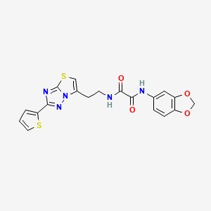 N1-(benzo[d][1,3]dioxol-5-yl)-N2-(2-(2-(thiophen-2-yl)thiazolo[3,2-b][1,2,4]triazol-6-yl)ethyl)oxalamide