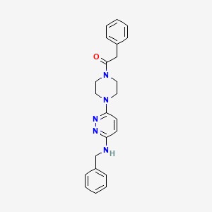 molecular formula C23H25N5O B11257594 1-(4-(6-(Benzylamino)pyridazin-3-yl)piperazin-1-yl)-2-phenylethanone 